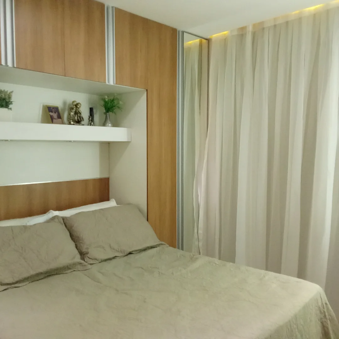Cortina com blackout instalada em quarto