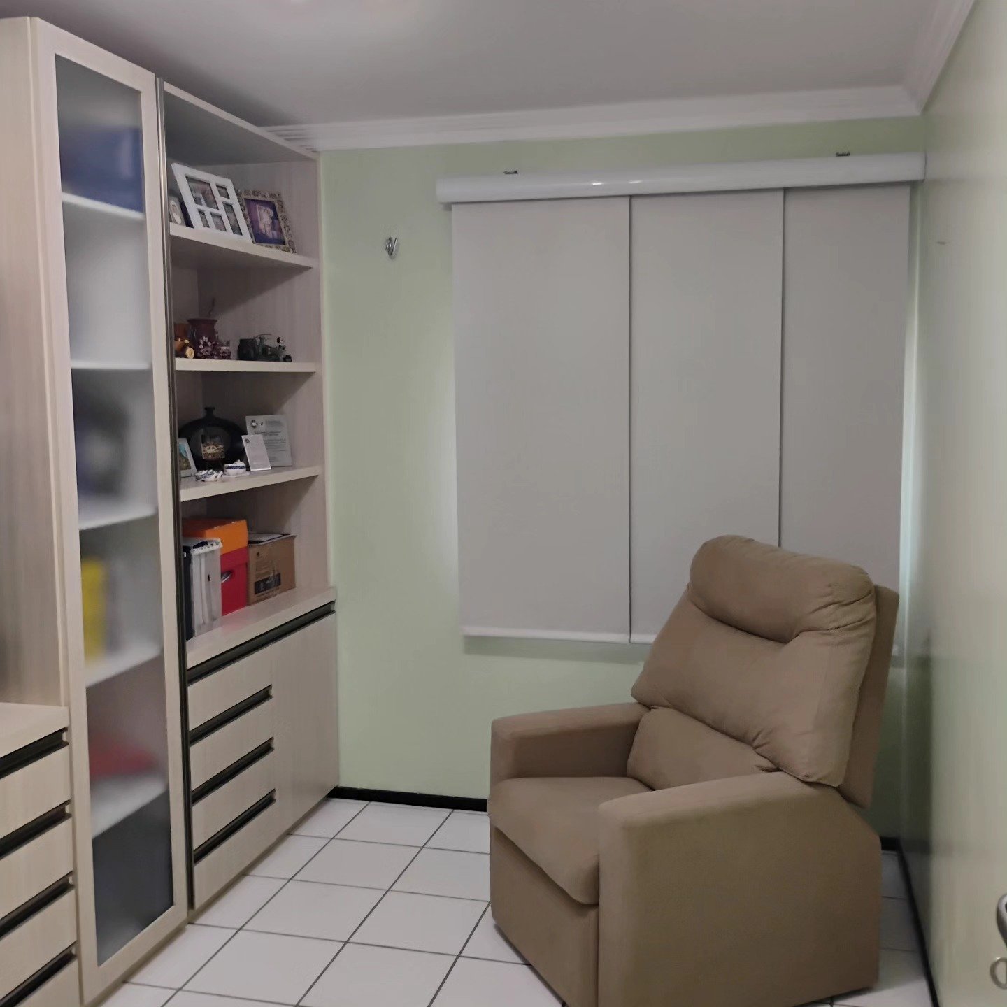 Persiana rolô blackout em ambiente interno